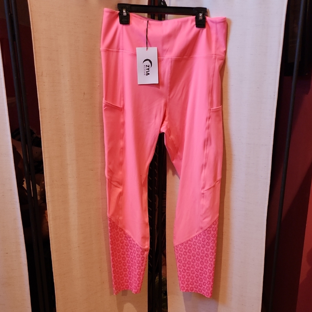 Zyia High-Waist Pink Performance Leggings with Patterned Ankles